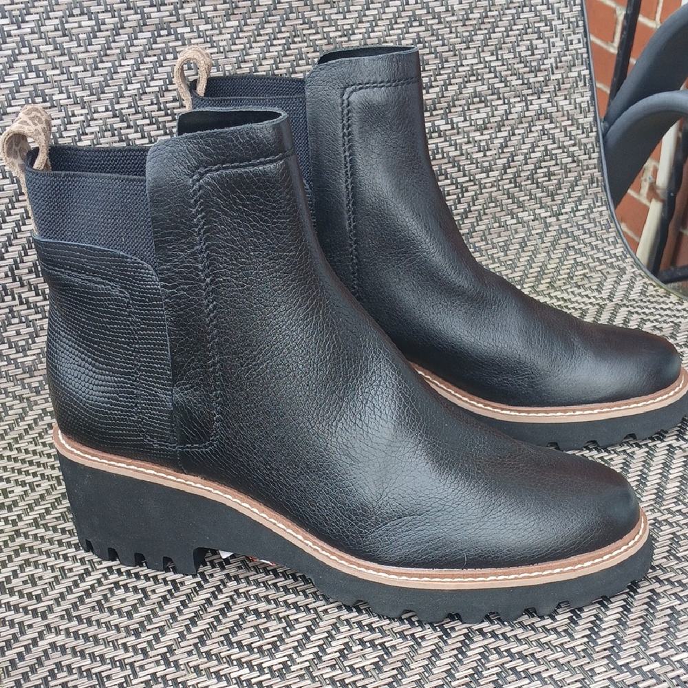 Dolce Vita Black Ankle Boots - Picture 2 of 6